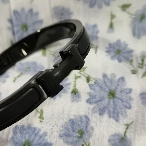 Hermes Black Thin Matte Bracelet - Picture 10 of 10